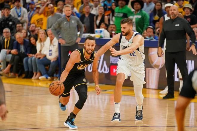 俱乐部的高 俱乐部的高